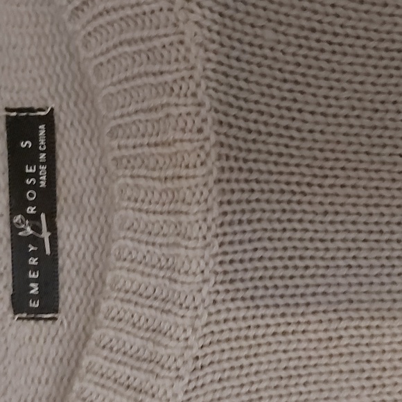 Emery Rose Heart Sweater/ NWOT/ Grey/ White/Gift/ Valentines Day/ Christmas - Picture 5 of 8